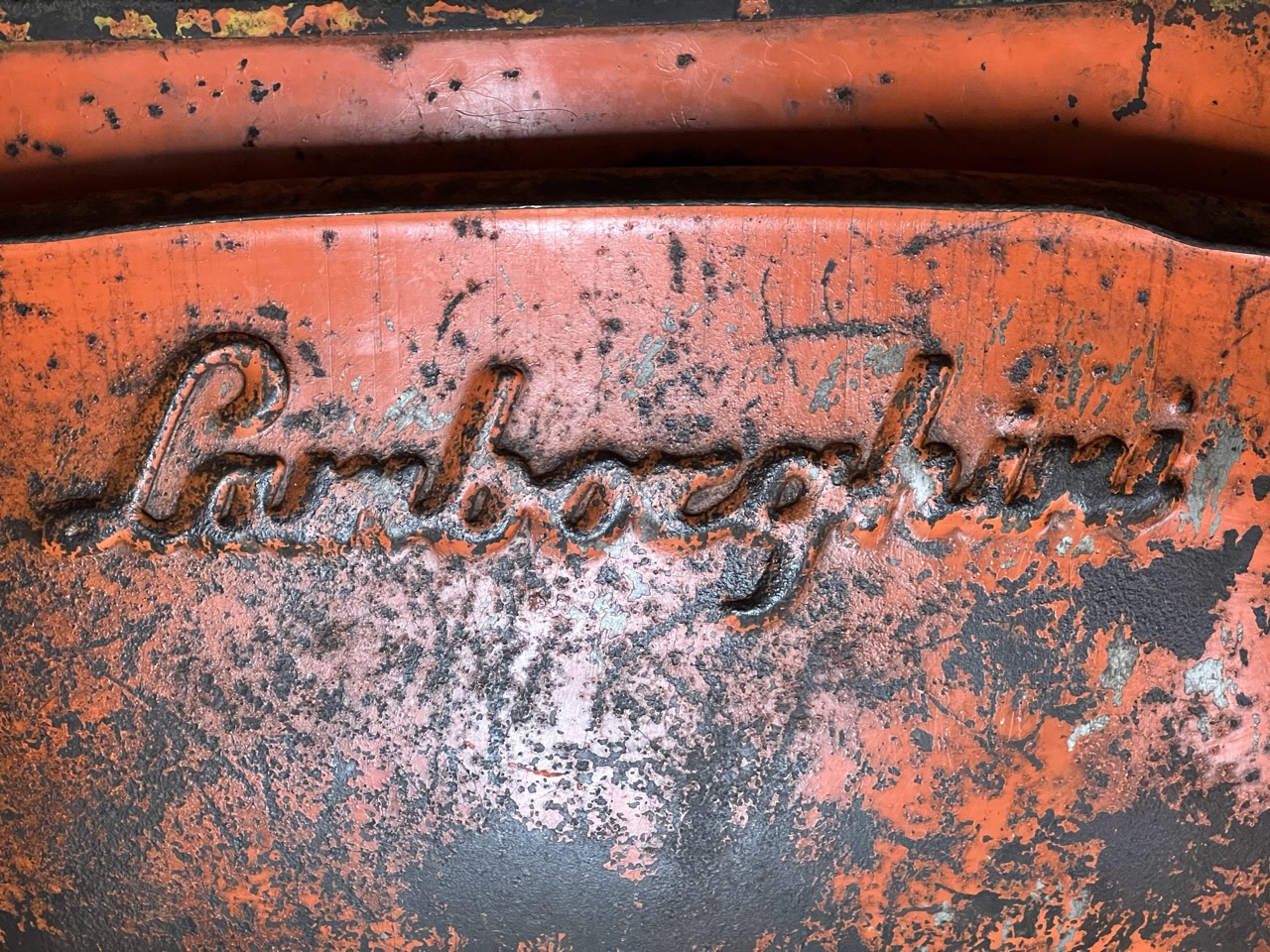 MementoHome_SgabelloIndustrialeLamborghini1E